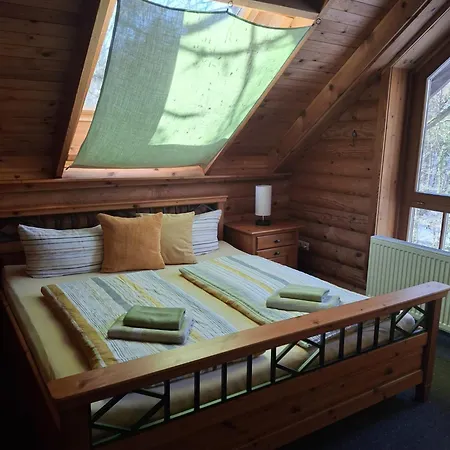 Holzhaus Am Zernsdorf